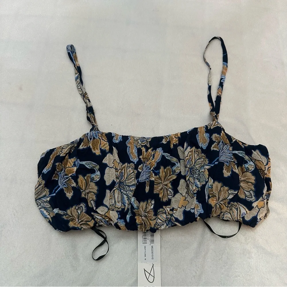 New! MINKPINK Quinn Navy Floral Crop Top 51585